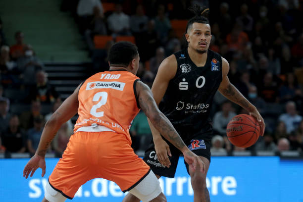 成为他们与 成为他们与