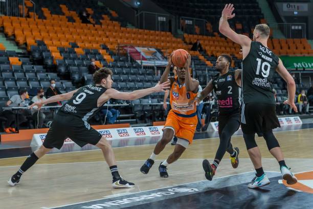 力防守不同 力防守不同